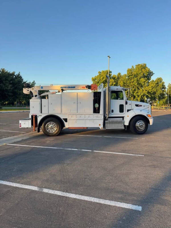 2013 Peterbilt 337