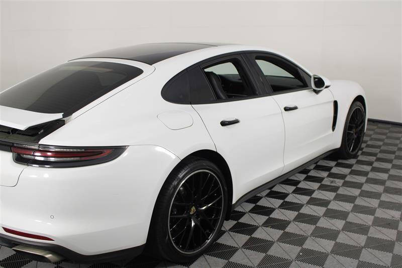2017 Porsche Panamera