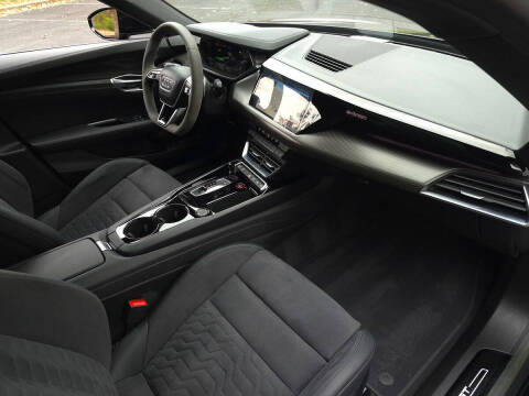 2023 Audi e-tron GT quattro Prestige