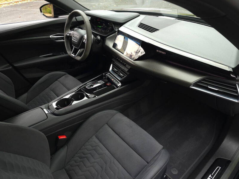 2023 Audi e-tron GT quattro Prestige