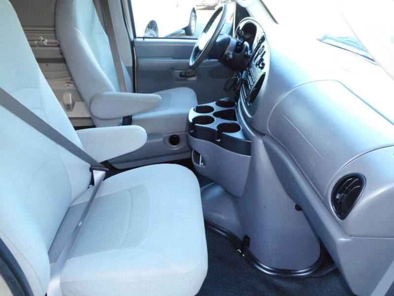 2008 Ford E-Series E-250