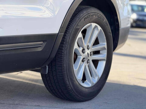 2016 Ford Explorer