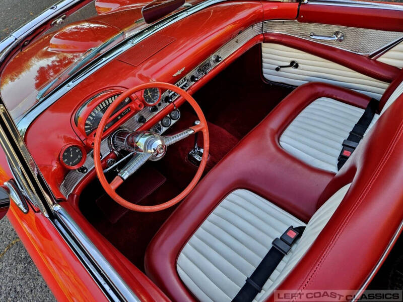 1955 Ford Thunderbird