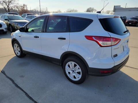 2016 Ford Escape S