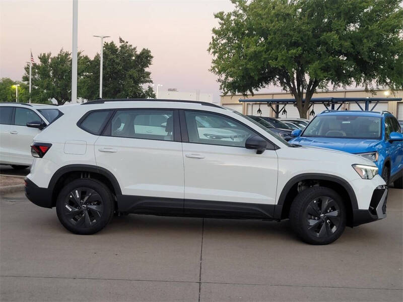 2025 Volkswagen Taos S