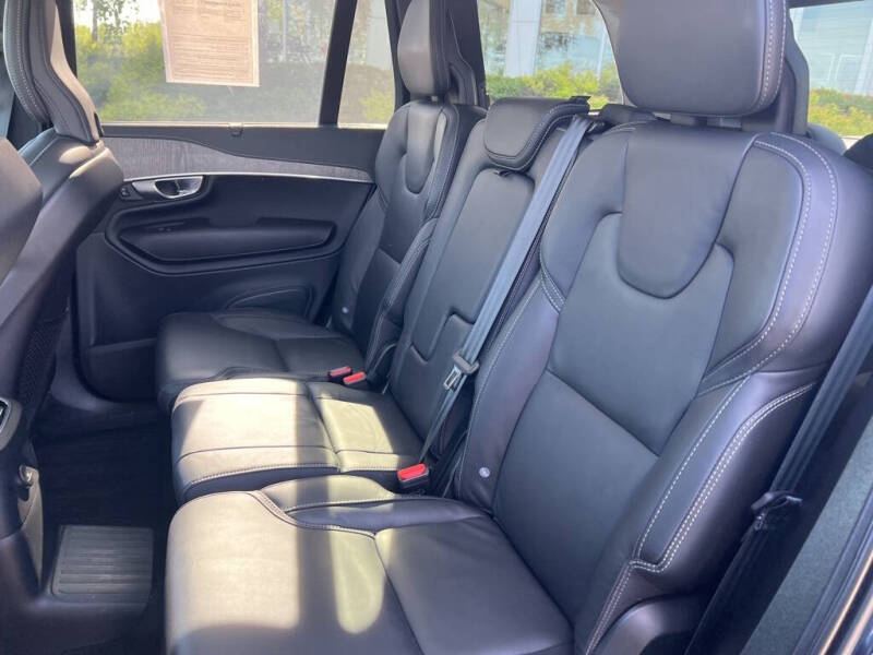 2023 Volvo XC90 Recharge T8 Ultimate Bright Theme 7P
