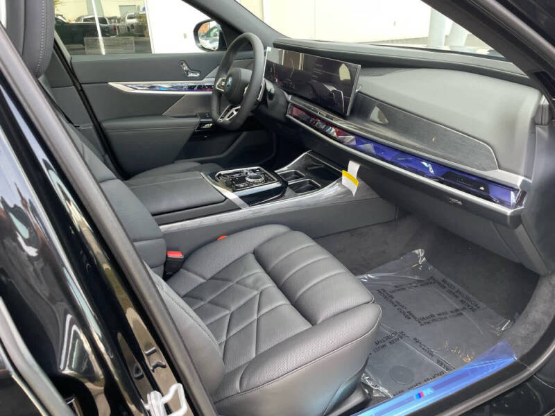 2026 BMW 7 Series 750e xDrive