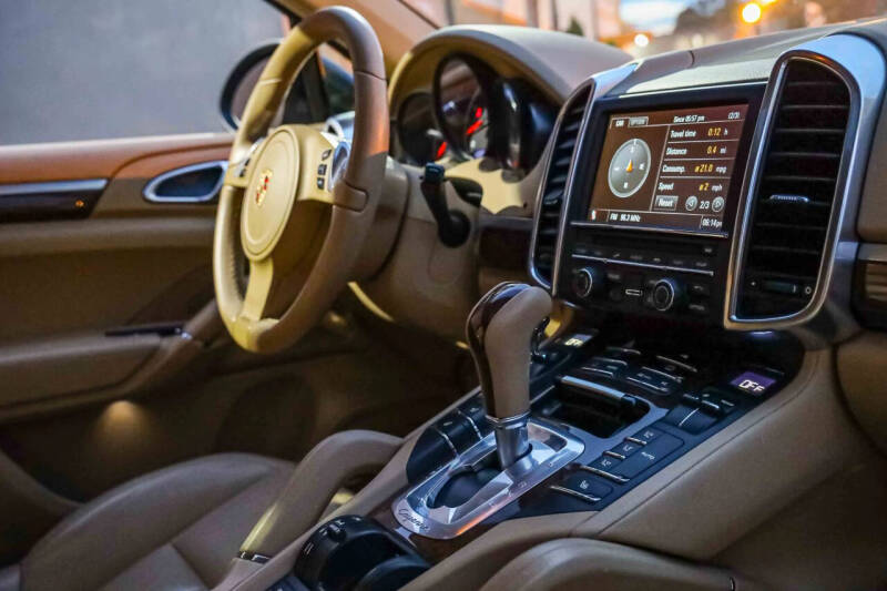 2012 Porsche Cayenne Tiptronic