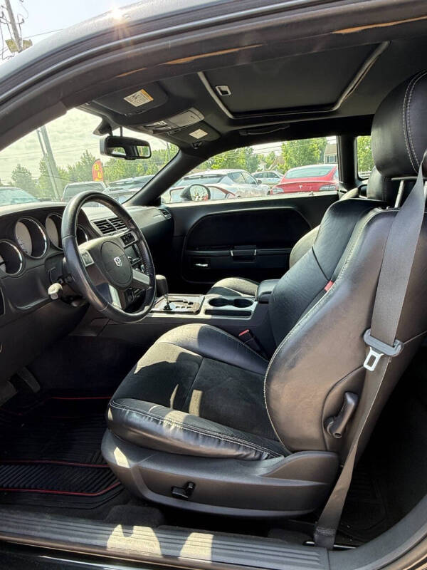 2009 Dodge Challenger SRT8