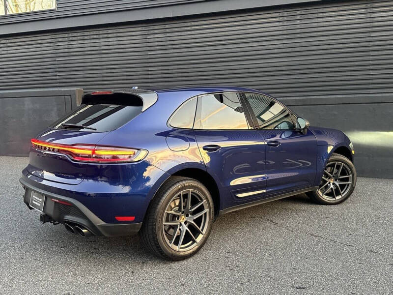 2024 Porsche Macan T