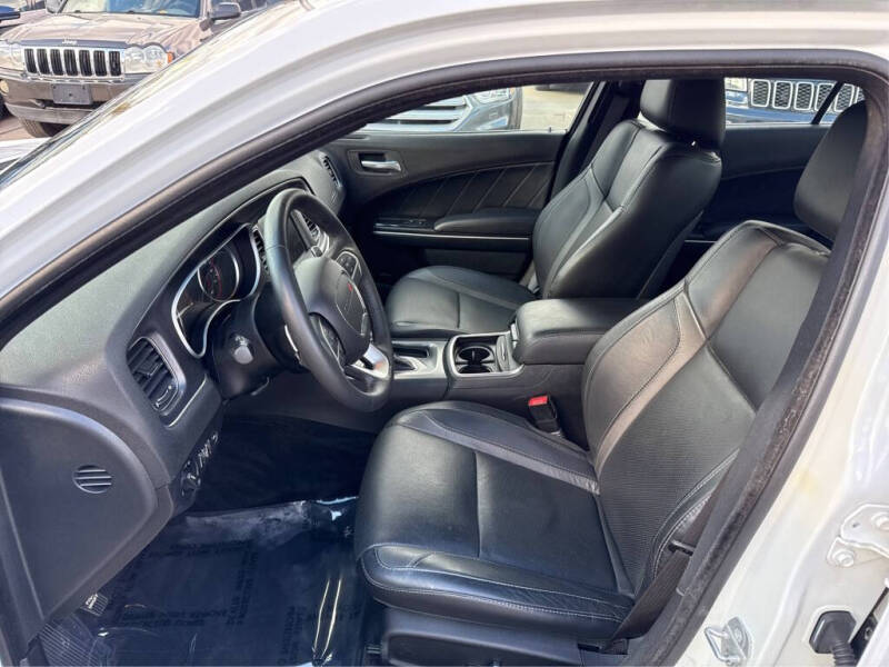 2016 Dodge Charger SXT