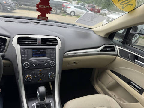 2013 Ford Fusion SE