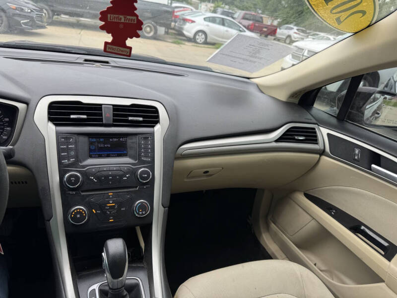 2013 Ford Fusion SE