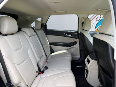 2021 Ford Edge Titanium