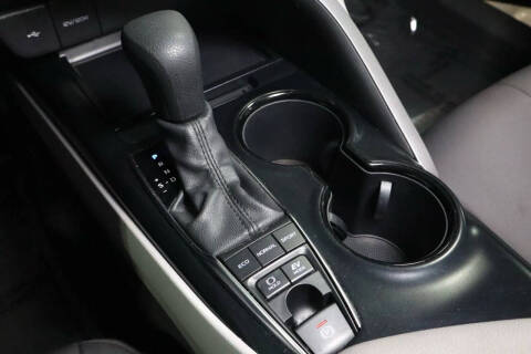 2020 Toyota Camry Hybrid LE