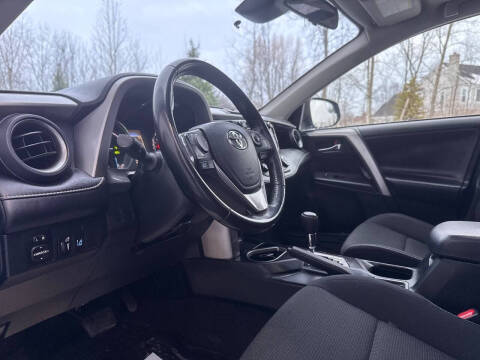 2017 Toyota RAV4 Hybrid XLE