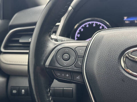 2020 Toyota Camry SE