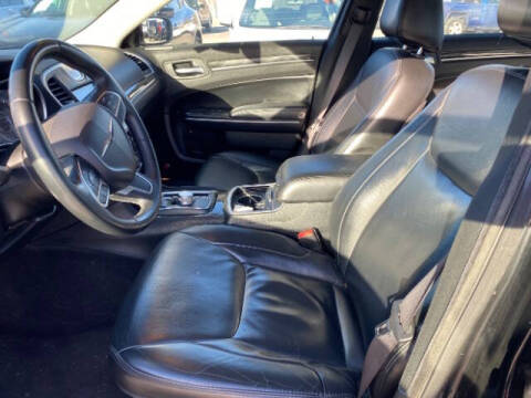 2017 Chrysler 300 Limited