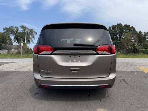 2018 Chrysler Pacifica Touring L