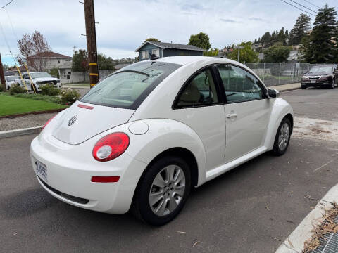 2009 Volkswagen New Beetle Base PZEV