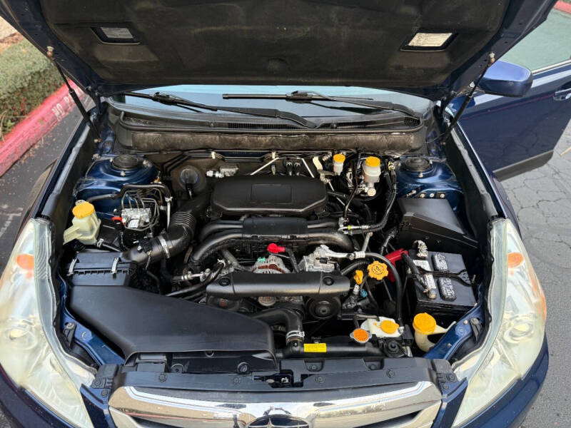 2011 Subaru Outback 2.5i Premium