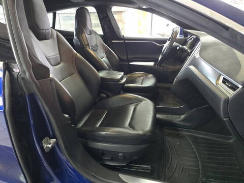 2015 Tesla Model S 70D