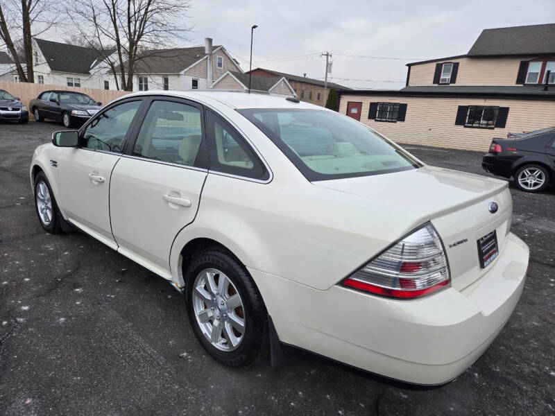 2009 Ford Taurus SE