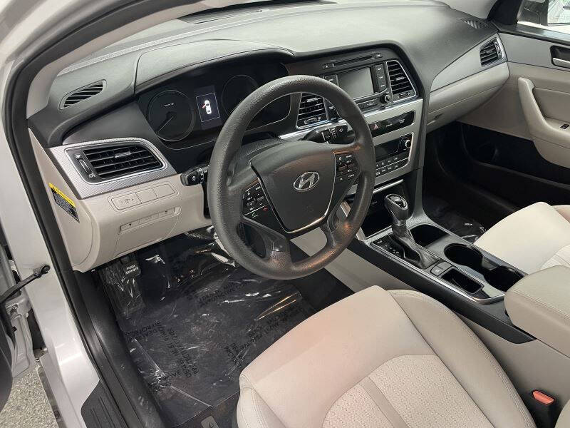 2016 Hyundai Sonata Hybrid SE