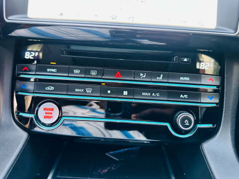 2017 Jaguar F-PACE 20d Prestige