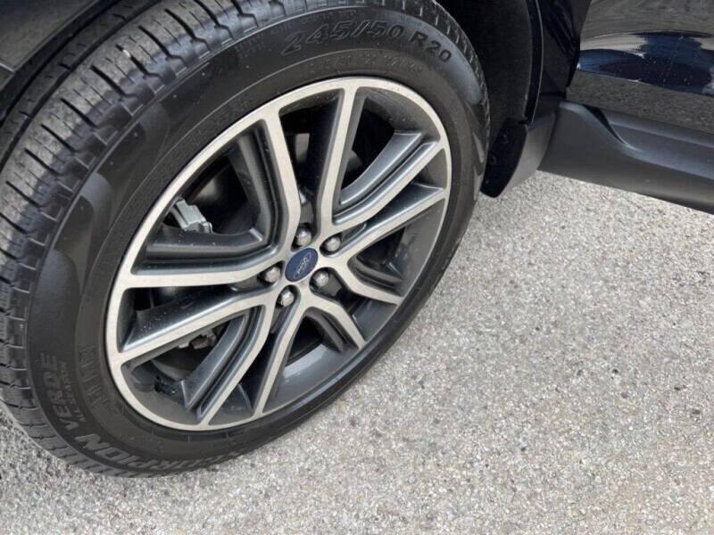 2019 Ford Edge Titanium