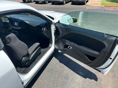 2015 Dodge Challenger SXT