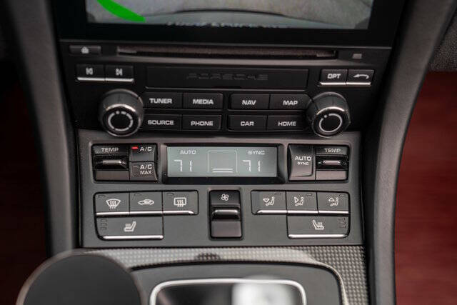 2019 Porsche 911 26