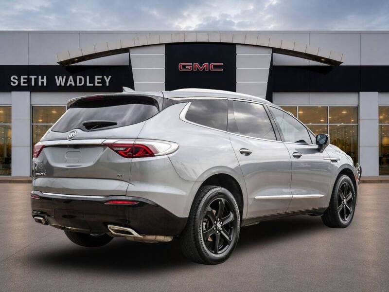 2024 Buick Enclave Essence