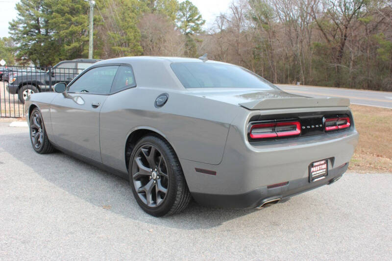 2018 Dodge Challenger SXT Plus