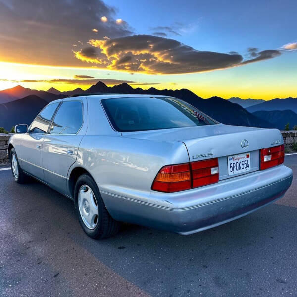 1998 Lexus LS 400