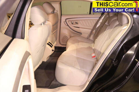 2013 Ford Taurus SE