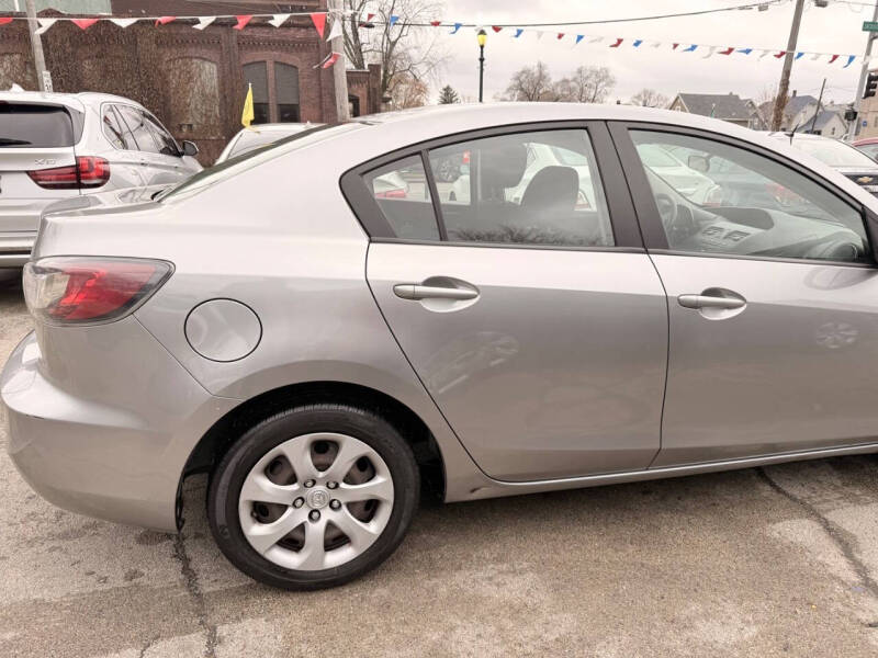 2013 Mazda MAZDA3 i SV