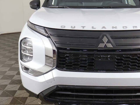 2026 Mitsubishi Outlander LE