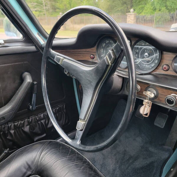 1972 Volvo P1800