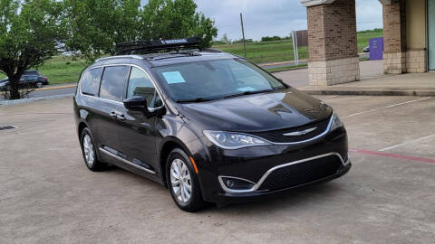 2018 Chrysler Pacifica for sale at America's Auto Financial in Houston TX