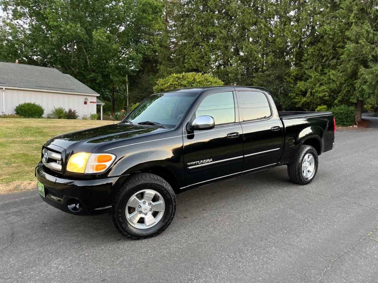 2004 Toyota Tundra for sale at E & A MOTORS in Portland, OR