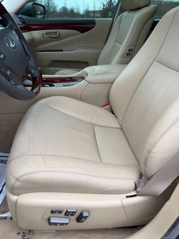 2007 Lexus LS 460