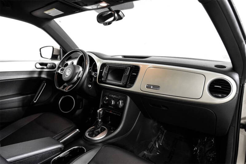 2016 Volkswagen Beetle 1.8T SE