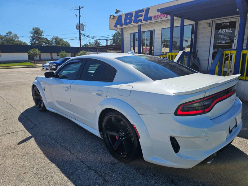 2018 Dodge Charger null photo 11