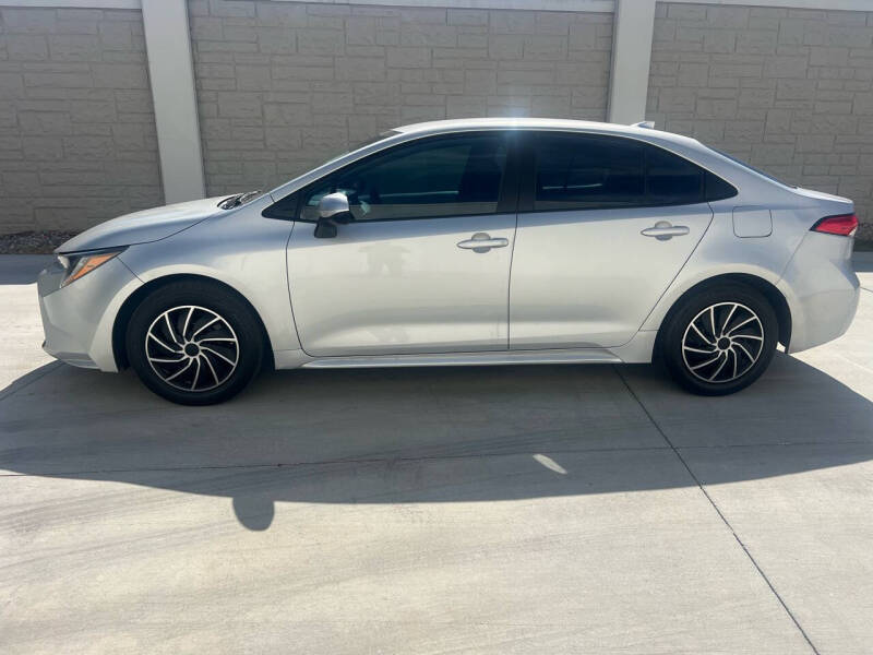 2022 Toyota Corolla LE photo 26