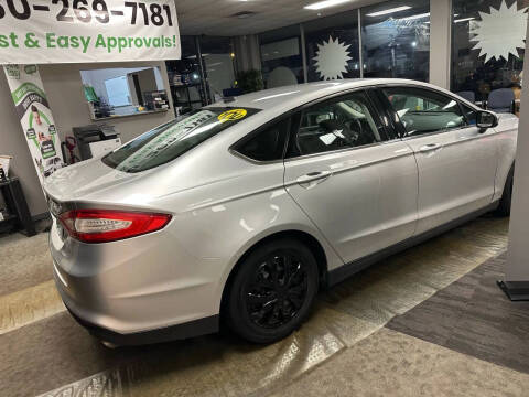 2014 Ford Fusion S