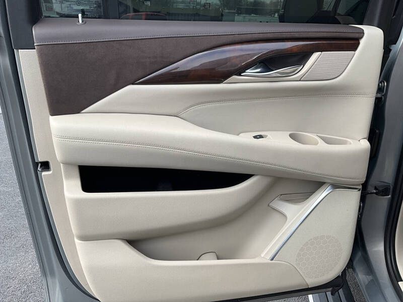 2017 Cadillac Escalade ESV Premium Luxury