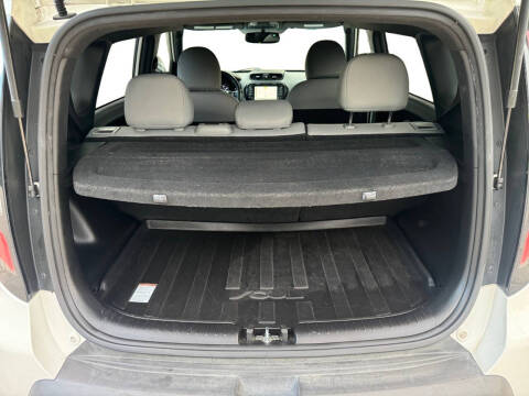 2015 Kia Soul +
