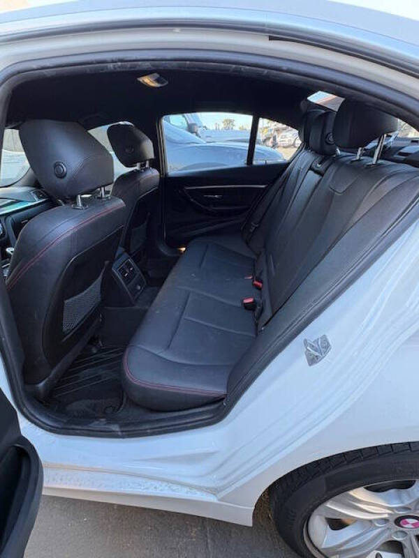 2017 BMW 3 Series 330i