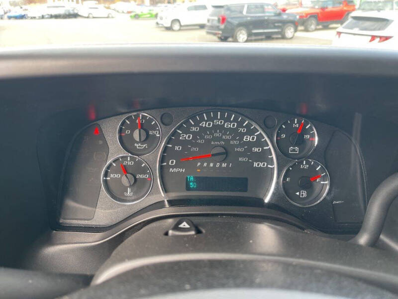 2023 Chevrolet Express 2500